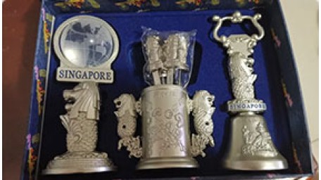 新加坡旅行纪念品金属狮身鱼尾套盒 